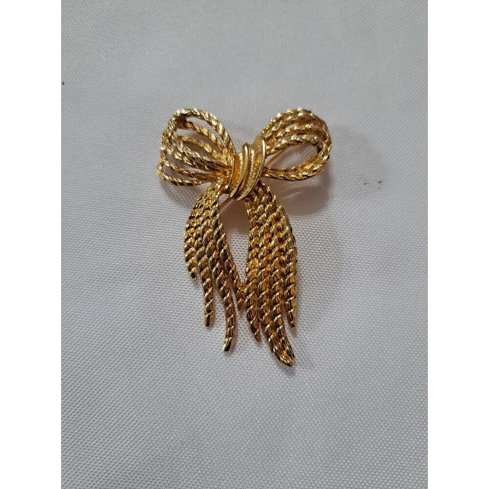 Womens Brooch Pin Bow 4 Strand Rope Look Goldtone Jewelry UNMARKED EUC